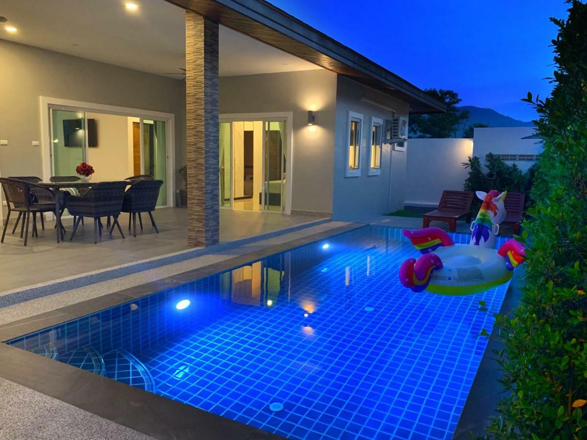 Private New Pool Villa Near Laguna Бангтао-Біч Екстер'єр фото